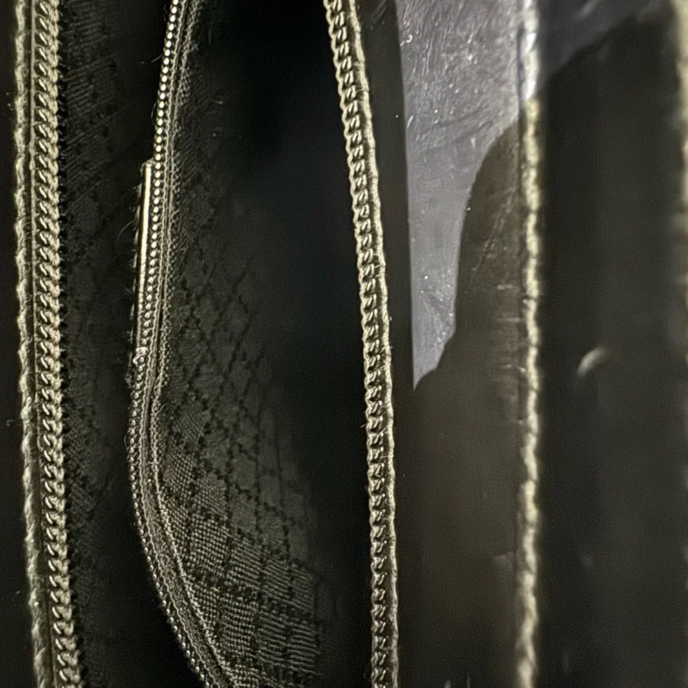 Gucci Elegant Black Tote Bag